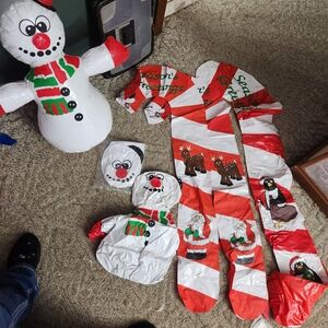6 Piece Festive Inflatable Holiday Decorations